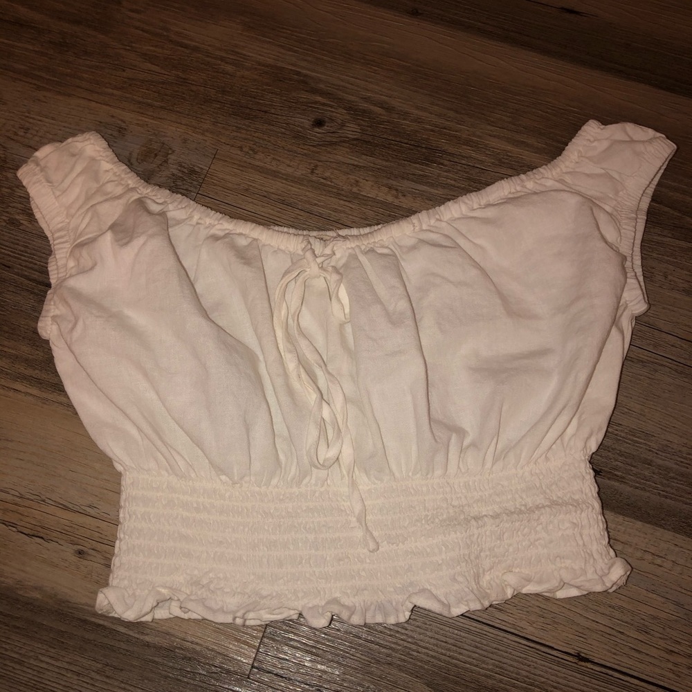 Brandy Melville off the shoulder shirt